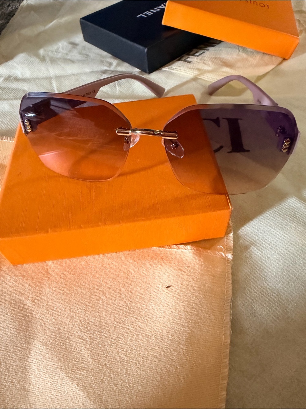 Rimless Gradient Sunglasses in Pink and Purple